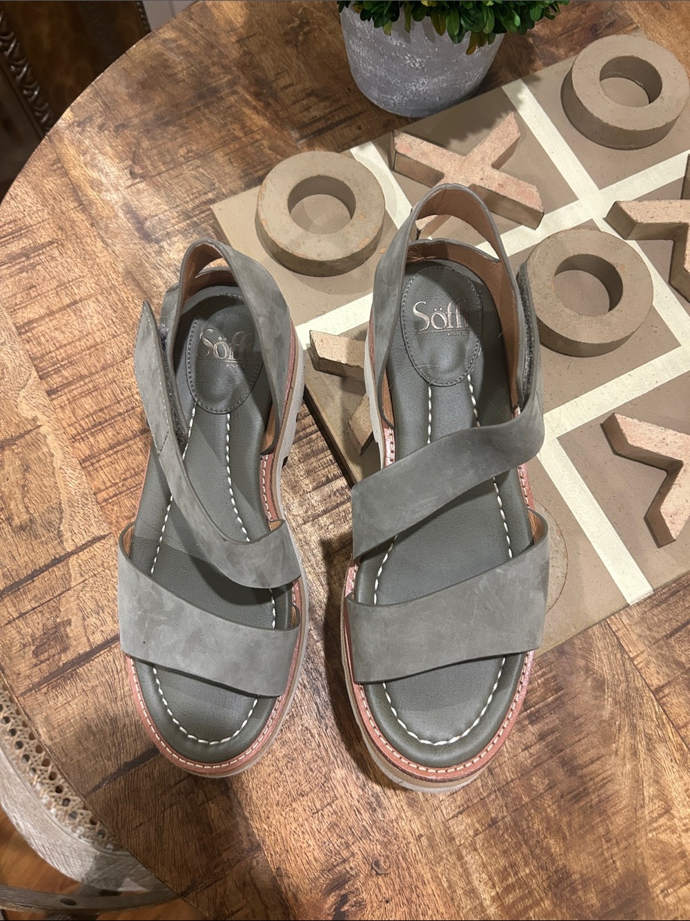 Sage green by Sofft 8 M Suede Platform Sandals - Women - Picture 2 of 3